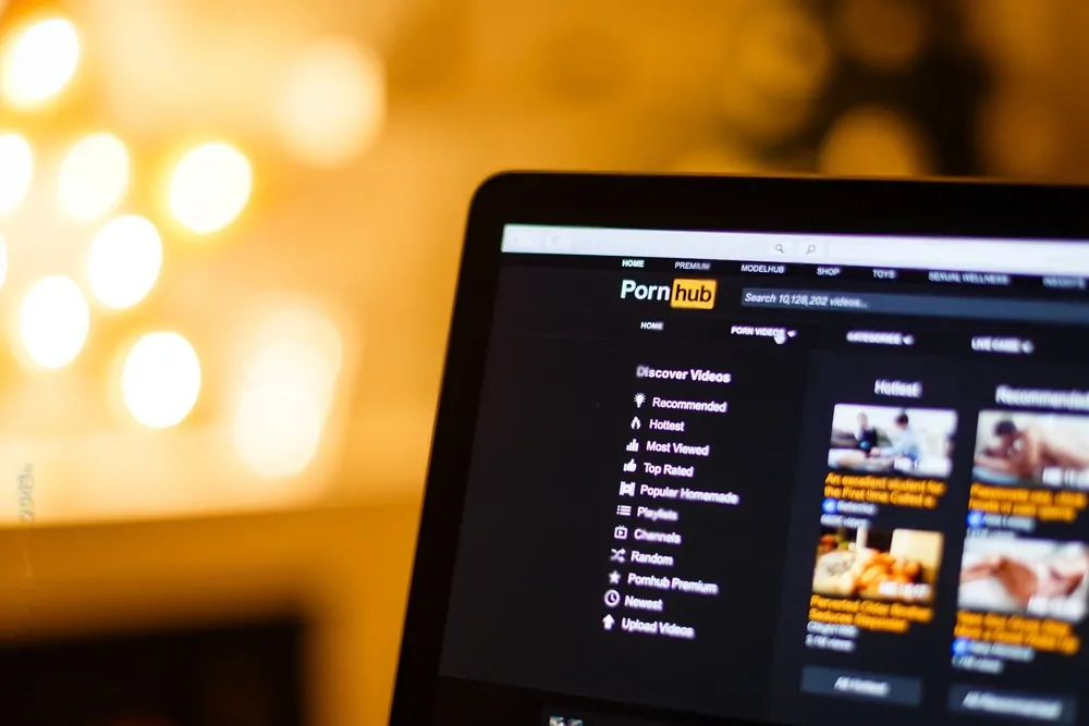 La consommation de porno en France : habitudes et impacts sur les relations
